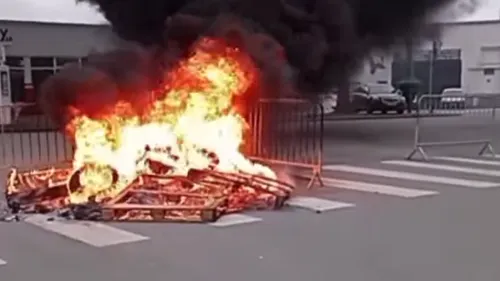 Lorient: le dépôt pétrolier bloqué par les professionnels